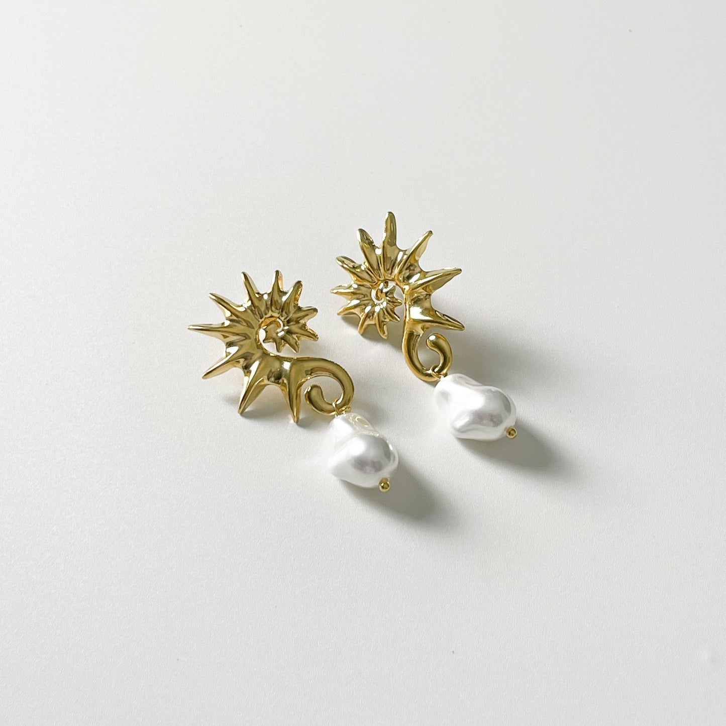 Seahorse Ivory Pearl