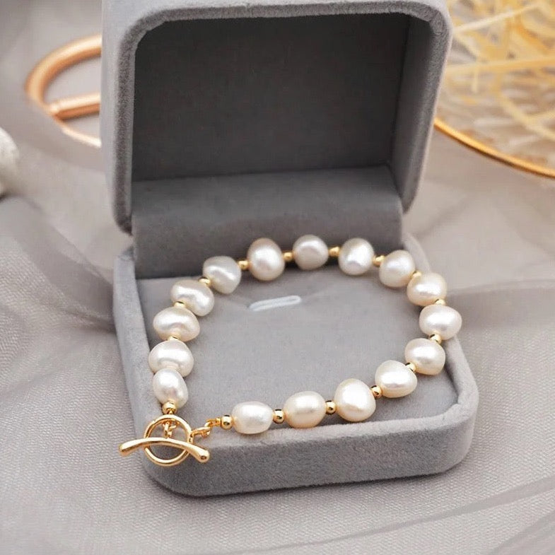 Classic Natural Pearl Bracelet