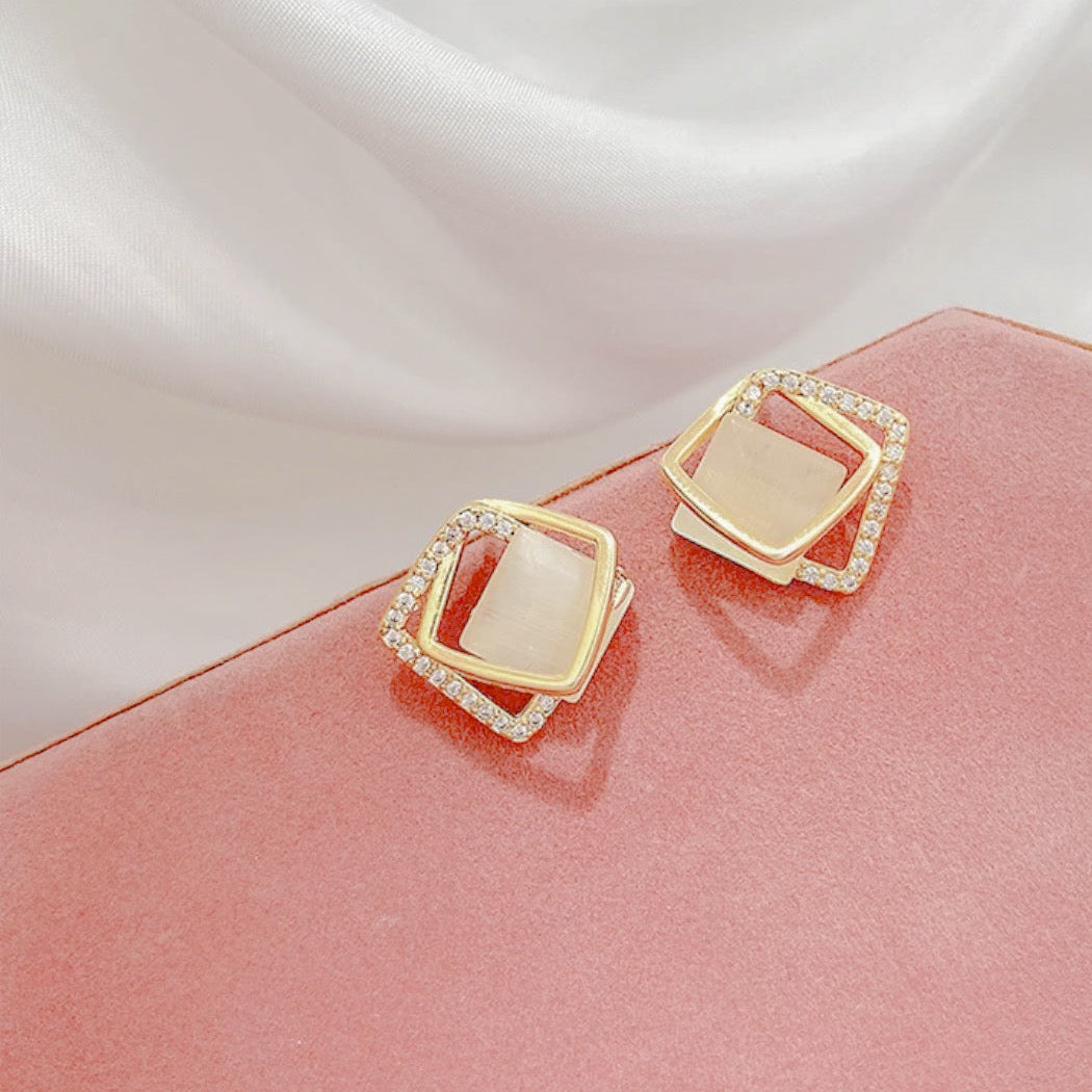 Opal Daimond Quadrangle Stud Earrings (925S)