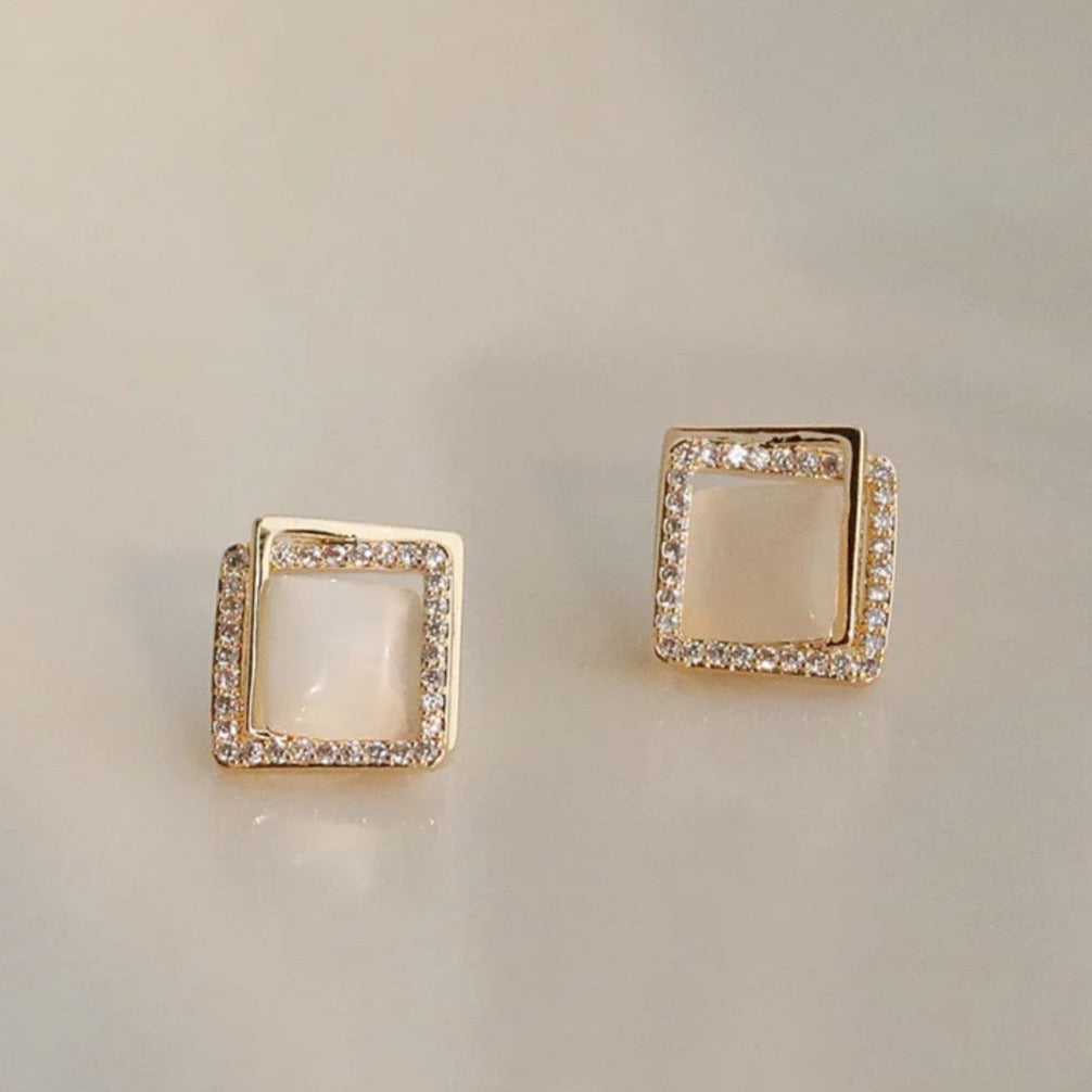 Opal Daimond Quadrangle Stud Earrings (925S)