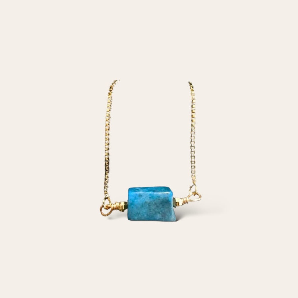 Kyanite Charm Adjustable bracelet (Silver/Gold)