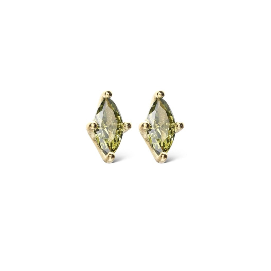 Olive King Cobra Eye Crystal Stud Earrings (925S)